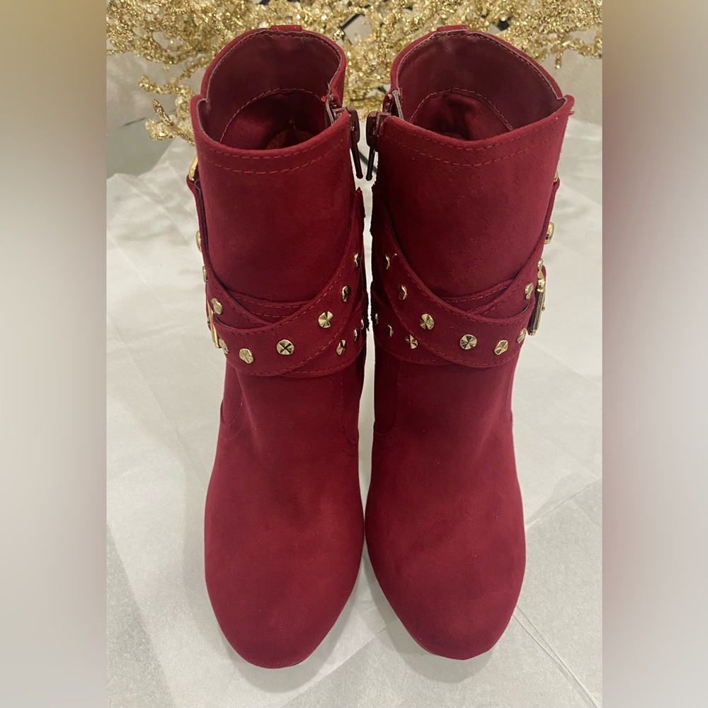 🎀 GBG Guess Size 6 1/2 M NWOT Deeka Heeled Suede Ankle Boots Women Platform